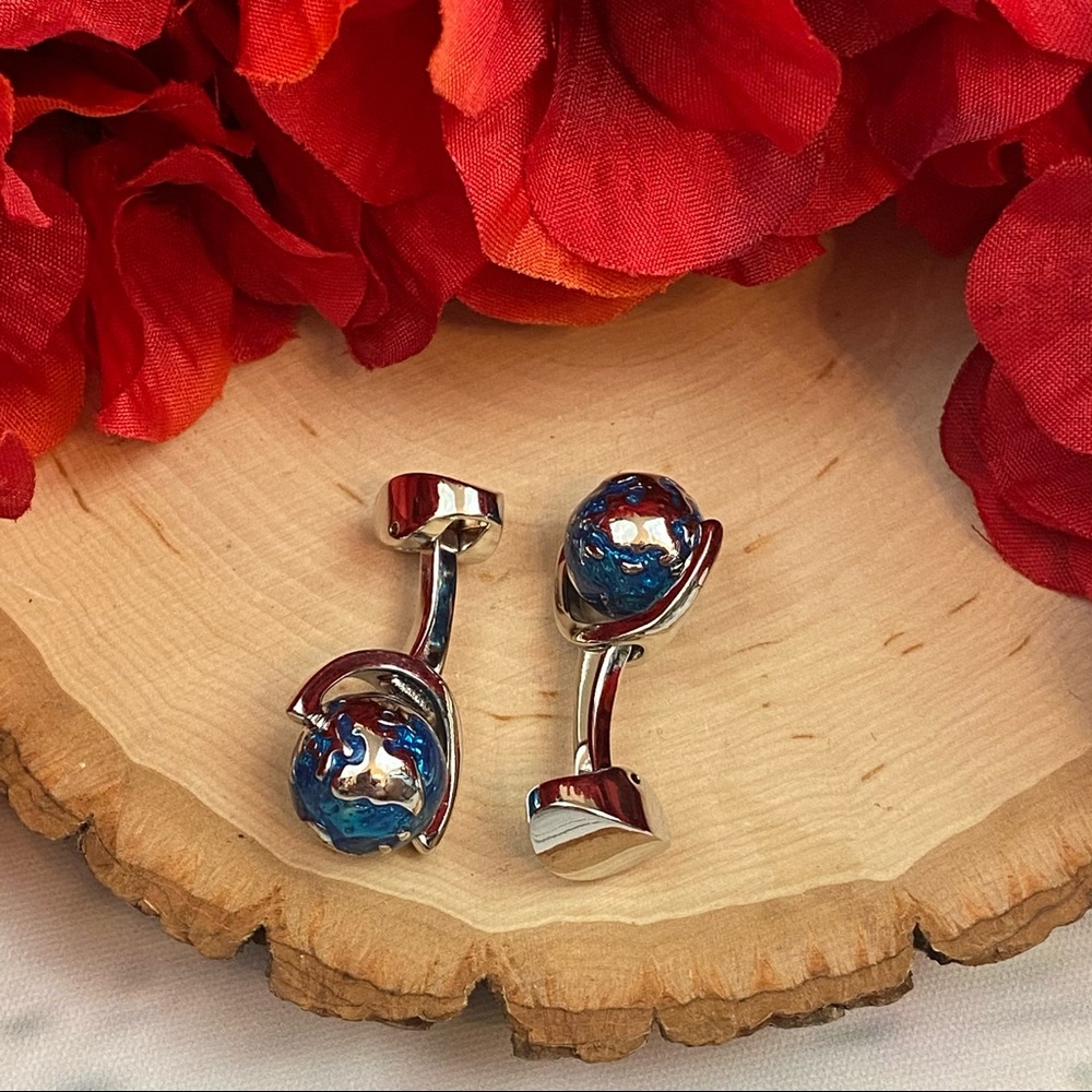 Rotating Blue World Globe Cufflinks - Picture 12 of 16